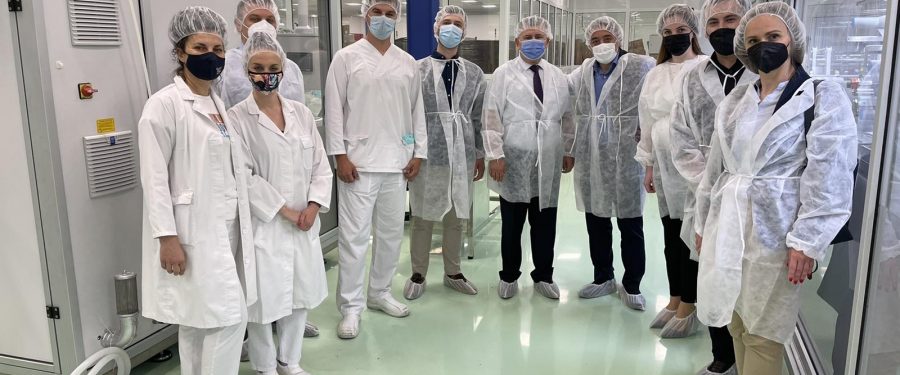 Dauti viziton kompaninë Alkaloid